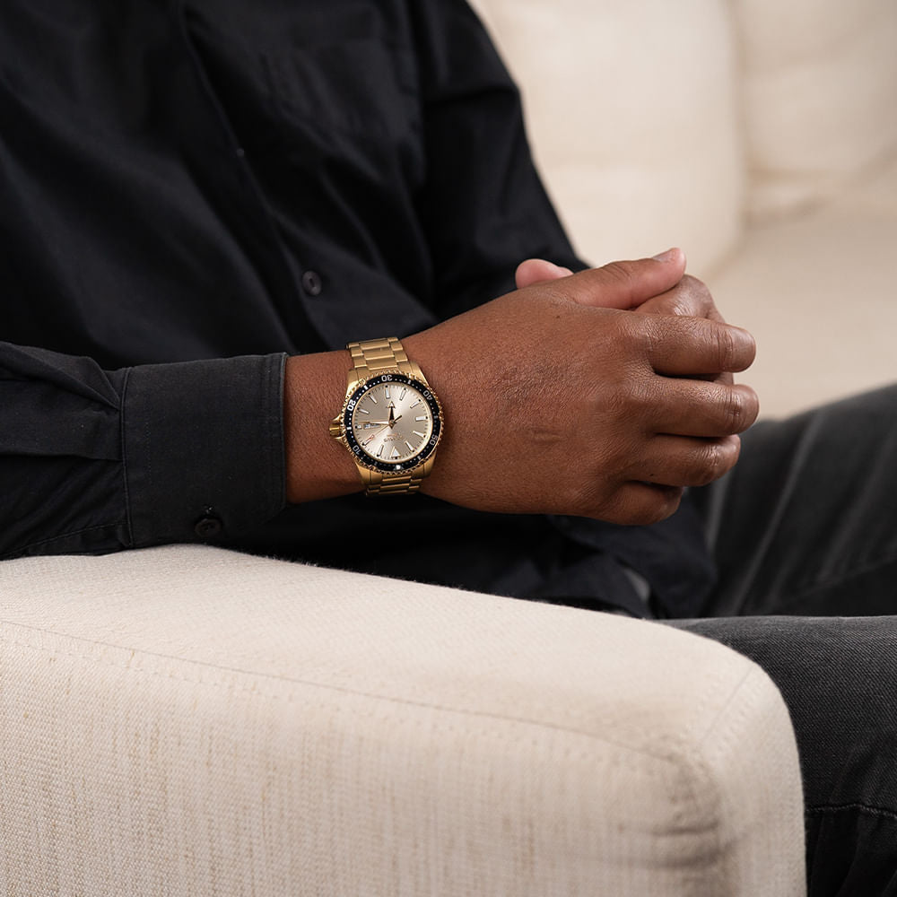 Relógio Seculus Automático Masculino Dourado Fundo Transparente 44237GPSVDA3 – Miyota 8205, Bisel Giratório, 42mm